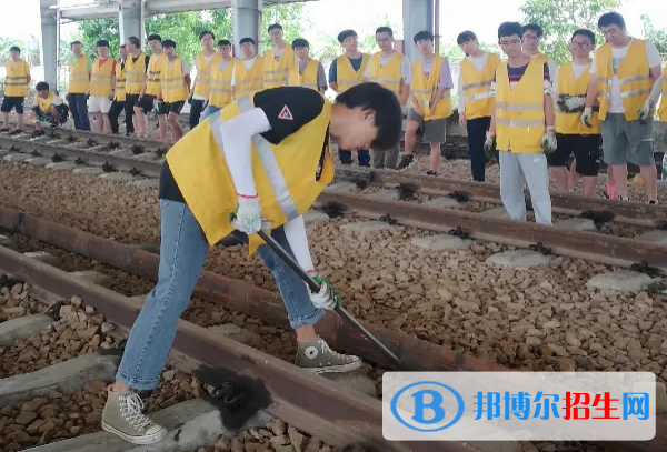 成都2022年中專鐵路學(xué)校學(xué)什么好