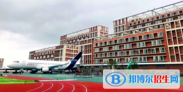 貴州2023初中生能考電子商務學校嗎