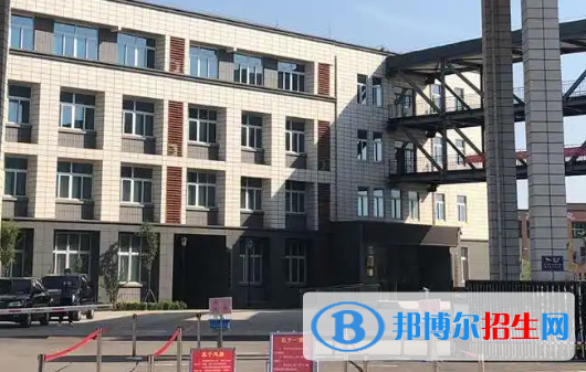 蘭州2023年衛(wèi)校與中專哪個(gè)好