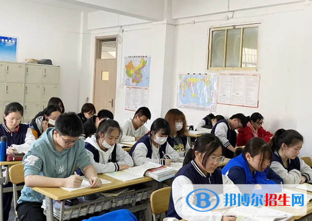 云南2023年職高和衛(wèi)校哪個好