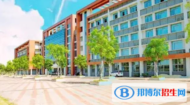 南海外國語學校初中部2023年學費標準
