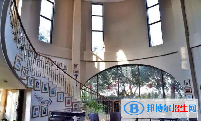 成都麓山國(guó)際光亞學(xué)校初中部2023年學(xué)費(fèi)標(biāo)準(zhǔn)2