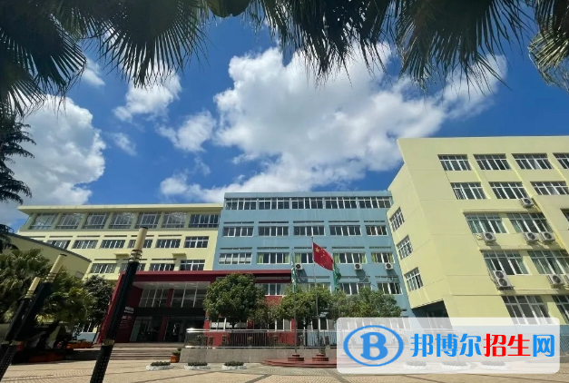 成都青苗國際雙語學校小學部2023年招生政策2