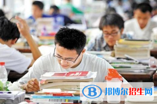 2022年上海高考本科分數(shù)線公布(普通類、特殊類型、藝術(shù)體育類)