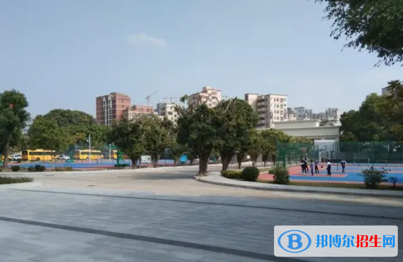 深圳康橋書(shū)院初中部2023年入學(xué)考試2