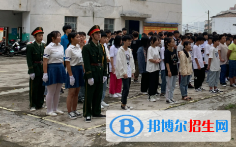 廣西2023年計(jì)算機(jī)學(xué)校學(xué)什么比較好