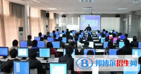 廣西2023年計算機學校什么專業(yè)好