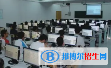 廣西2023年計(jì)算機(jī)學(xué)校報(bào)什么專業(yè)好