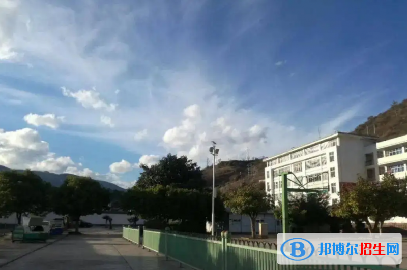  云南2023初中生想讀中專(zhuān)