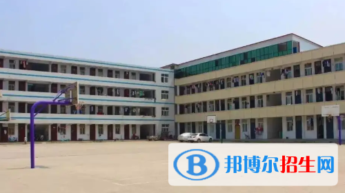 河南2023年男生上什么中專學(xué)校好