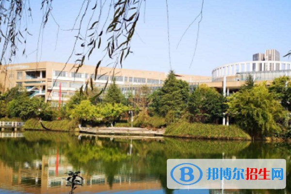 成都2023年初中生報什么鐵路學(xué)校最好