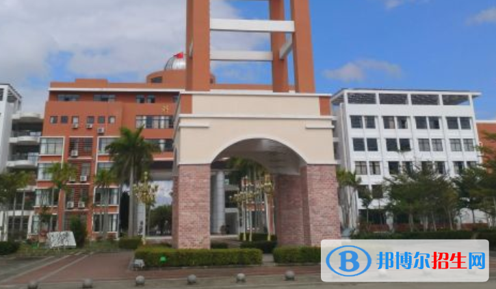 北京師范大學(xué)萬寧附屬中學(xué)2023年招生計劃 