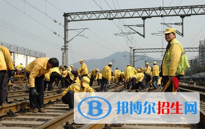 成都2023年讀鐵路學(xué)校哪個專業(yè)好
