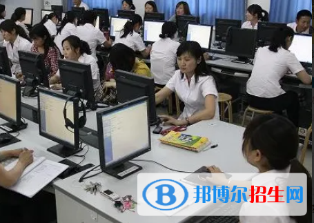 廣西2023年計算機(jī)學(xué)校好么