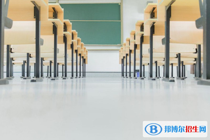 成都2023年職高和鐵路學校有哪些區(qū)別