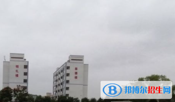 定安縣城南中學(xué)2023年報名條件、招生要求、招生對象 