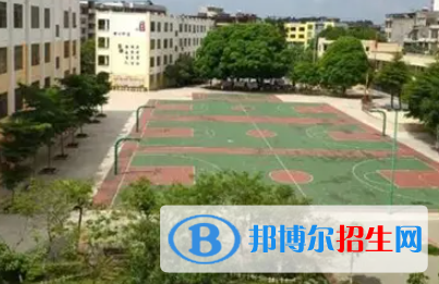 廣西2023年上計(jì)算機(jī)學(xué)校到底好不好