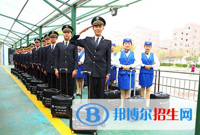 成都2023年去讀鐵路學(xué)校學(xué)什么對以后好一點(diǎn)