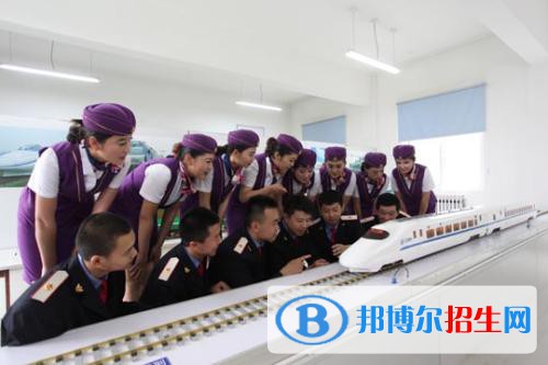 成都2023年去讀鐵路學(xué)校學(xué)什么對以后好一點(diǎn)