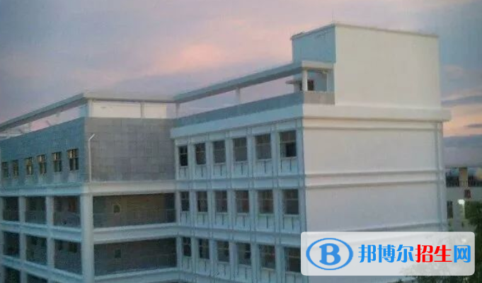 澄邁中學(xué)2023年學(xué)費(fèi)、收費(fèi)多少 