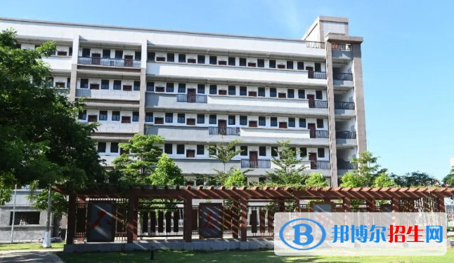 華東師范大學(xué)澄邁實(shí)驗(yàn)中學(xué)2023年招生辦聯(lián)系電話 