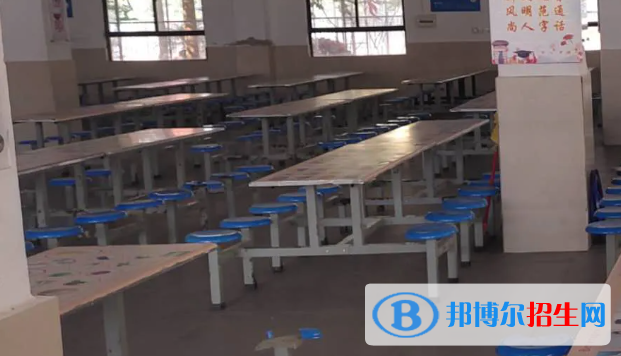 樂(lè)東中學(xué)2023年宿舍條件