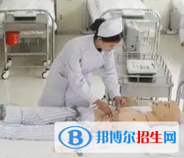 河南2023年讀衛(wèi)校好還是中專學(xué)校好