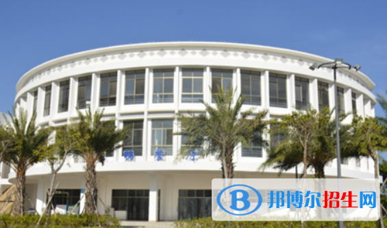 中央民族大學(xué)附屬中學(xué)陵水分校2023年學(xué)費(fèi)、收費(fèi)多少 