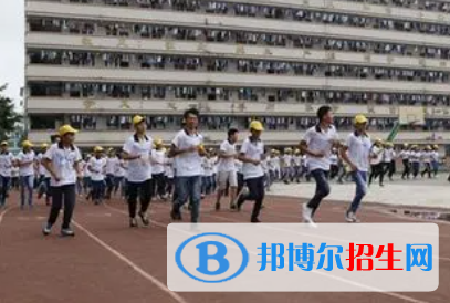 廣西2023年計(jì)算機(jī)學(xué)校有女生嗎