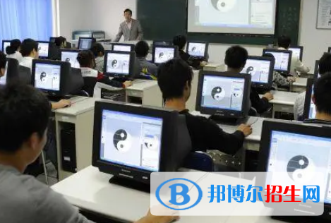 廣西2023年女生在計(jì)算機(jī)學(xué)校學(xué)什么好
