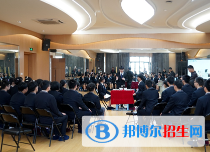 杭州2023年中專學(xué)校好還是大專好