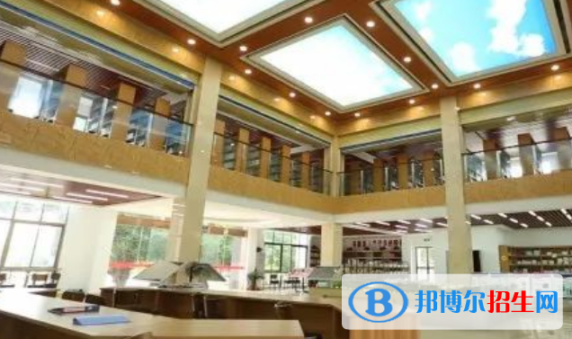 昌江中學2023年學費、收費多少 