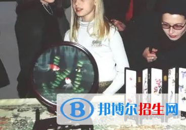 大學丹麥語專業(yè)可以從事哪些工作？