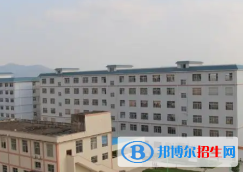 廣西2023年計(jì)算機(jī)學(xué)校讀幾年