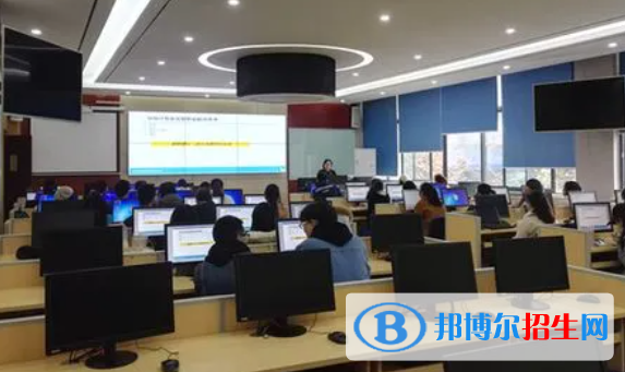 大學(xué)信息與計(jì)算科學(xué)專業(yè)可以從事哪些工作？