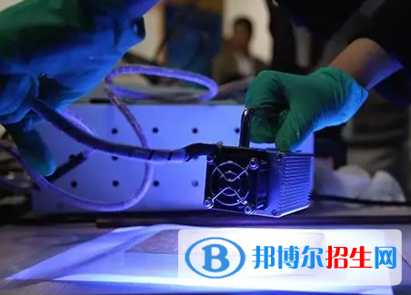 大學(xué)光電制造與應(yīng)用技術(shù)專業(yè)可以從事哪些工作？