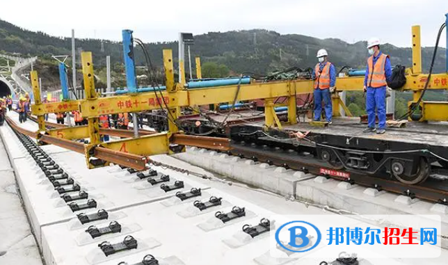 大學公路機械化施工技術專業(yè)可以從事哪些工作？