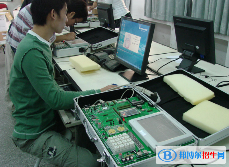 蘭州2023年中等計算機學(xué)校什么專業(yè)好