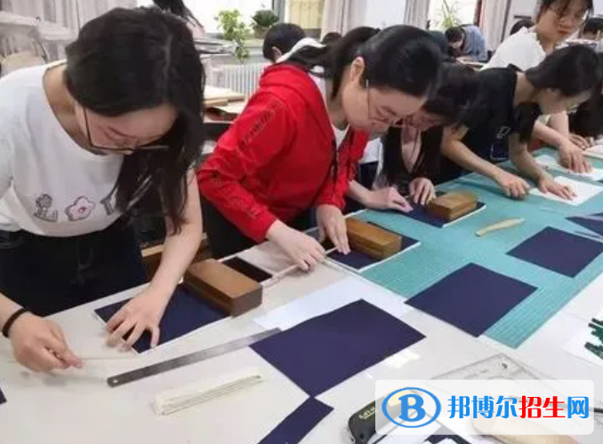 大學(xué)古典文獻學(xué)專業(yè)可以從事哪些工作？