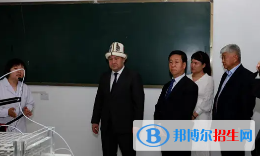 大學(xué)哈薩克語(yǔ)專業(yè)可以從事哪些工作？