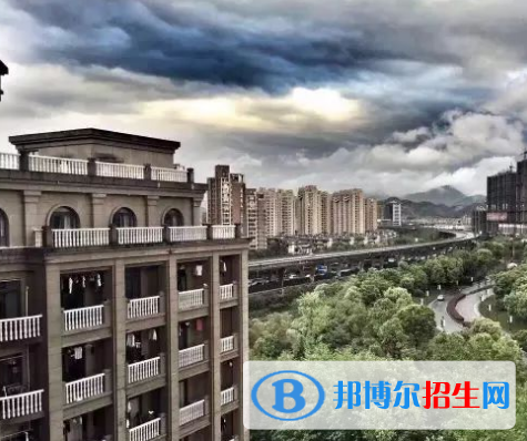 杭州2023年沒上完初中可以上中專學(xué)校嗎