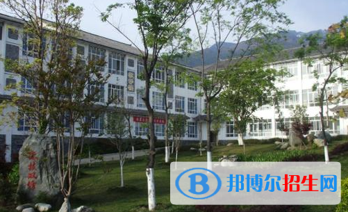 大理護理職業(yè)學(xué)院是大專還是中專(大理護理職業(yè)學(xué)院)