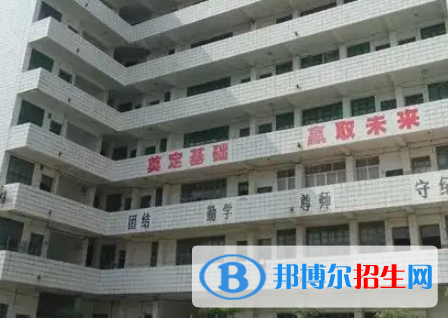 廣西2023年好點(diǎn)的計(jì)算機(jī)學(xué)校