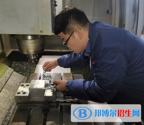 杭州2023年讀中專學校要初中畢業(yè)證嗎