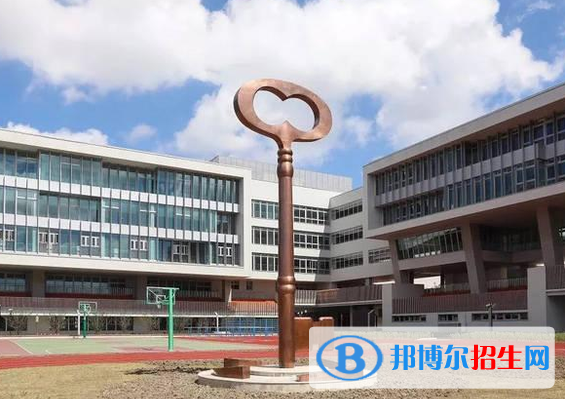 華東師范大學(xué)第二附屬中學(xué)國際部2023年招生政策2