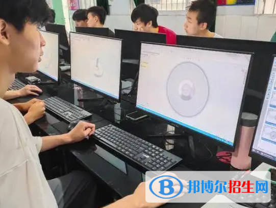 廣西2023年讀計算機學(xué)校需要什么證件