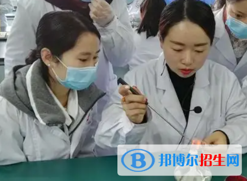 河南2023年女生讀衛(wèi)校學(xué)什么專業(yè)好