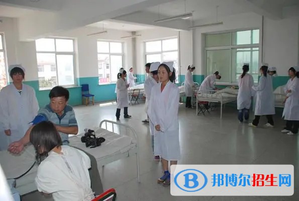 浙江2023年女孩上衛(wèi)校學什么好
