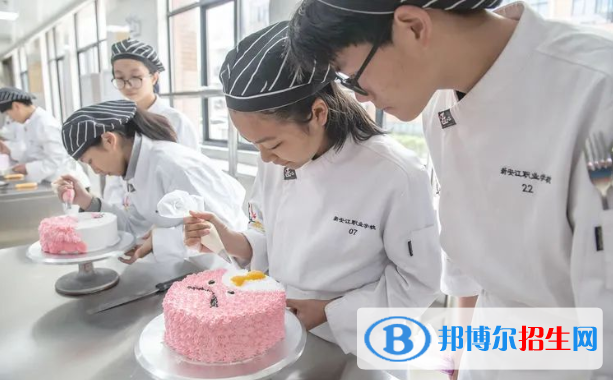 浙江2023年沒上完初中可以上中專學(xué)校嗎