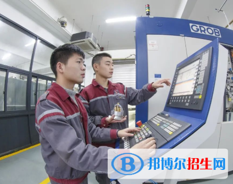 杭州2023年男生上中專學校學什么專業(yè)好